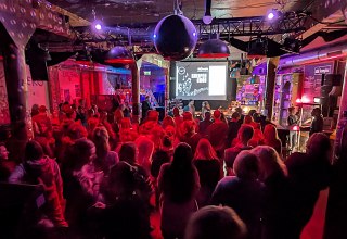 Photo: Pub Choir, February 20, 2025 // © Brot.Lose.Kunst e.V. Photo: Pub Choir, February 20, 2025 // © Brot.Lose.Kunst e.V.