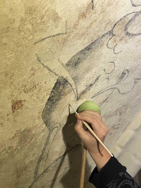 Restoration of a painting // © Leonhard John Restoration of a painting // © Leonhard John