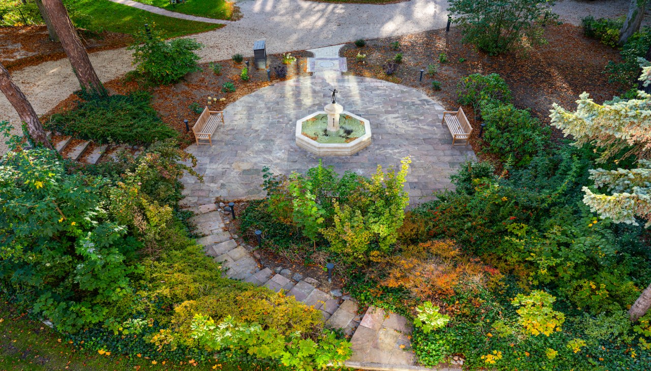 Wymieniony ogr&oacute;d i zesp&oacute;ł architektoniczny, &copy; pineblue