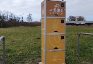 E-Bike Ladestation Damgarten Hafen // © Sabine Maus E-Bike Ladestation Damgarten Hafen // © Sabine Maus