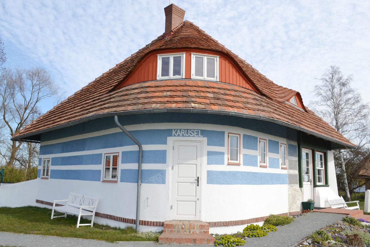 &copy; Hiddenseer Hafen- und Kurbetrieb