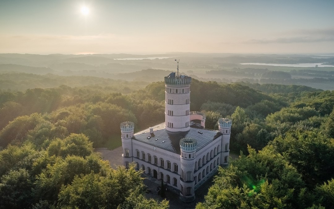Bird's eye view of Granitz hunting lodge, © SSGK MV / Funkhaus Creative