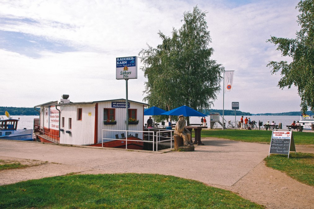 raeucherkahn_waren_00001, © Fischräucherei Rösing GmbH