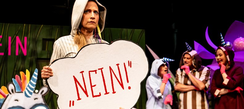 nach dem Bilderbuch von Marc-Uwe Kling und Astrid Henn // &copy; Peter van Heesen