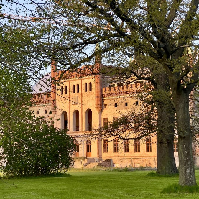 Zamek Broock w wieczornym świetle, © Schloss Broock GmbH & Co. KG - Jan Fischer Zamek Broock w wieczornym świetle, © Schloss Broock GmbH & Co. KG - Jan Fischer