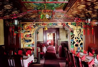 &copy; google/Man-Thi