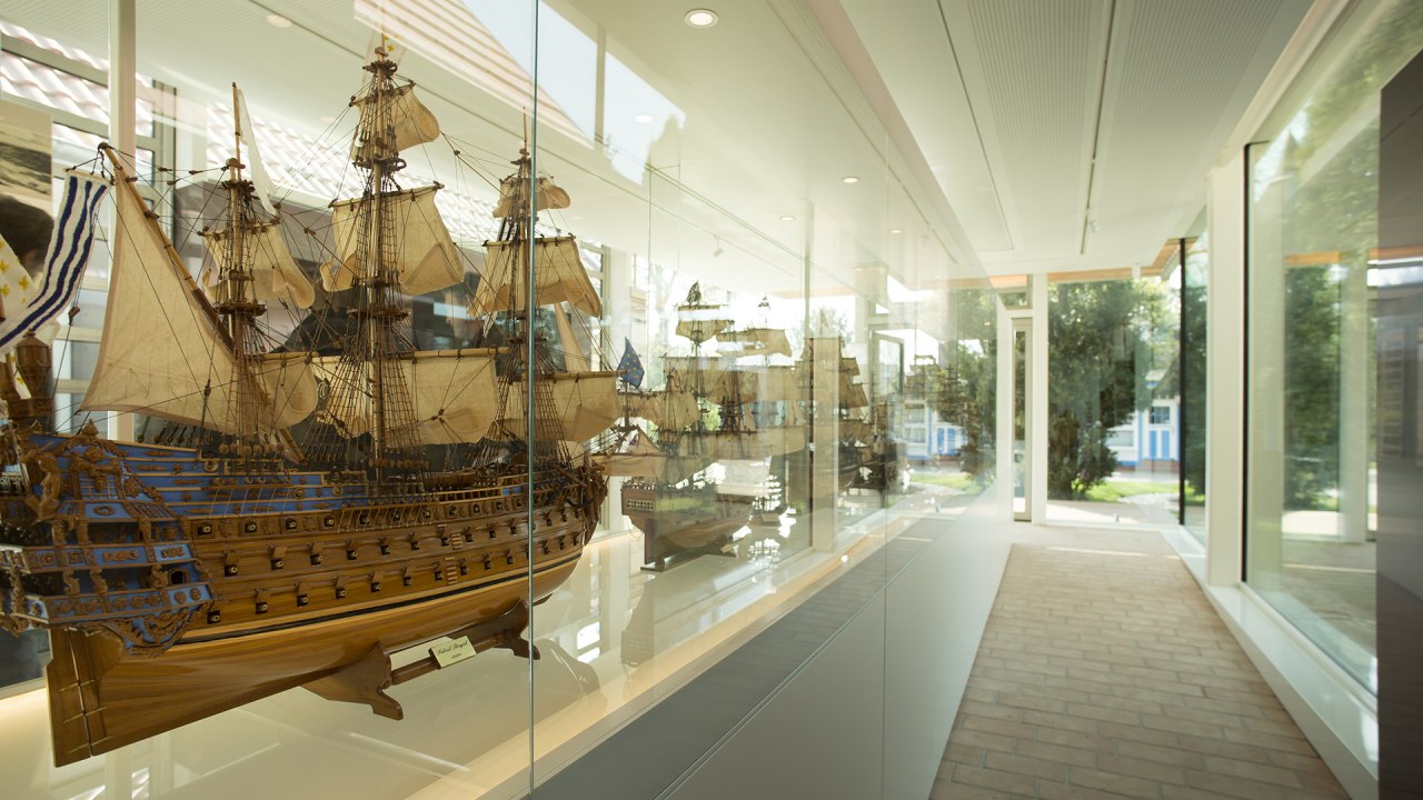 The highlight of the museum courtyard - the Zingst Museum! // &copy; Peter Prast