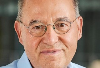 &copy; Gregor Gysi.jpg