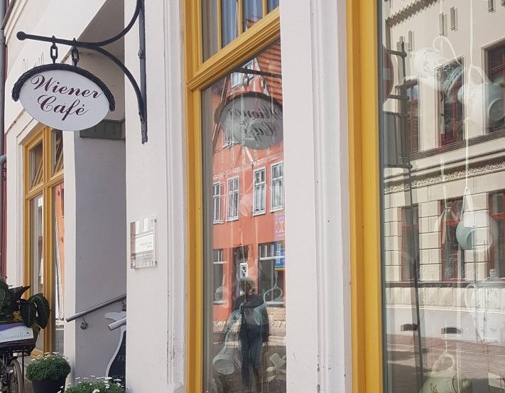Entrance of the Viennese Café // © Güstrow Information Entrance of the Viennese Café // © Güstrow Information