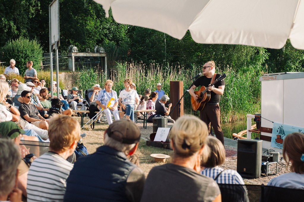 Kaddatz in Grabow 2025 // &copy; Mariana Born