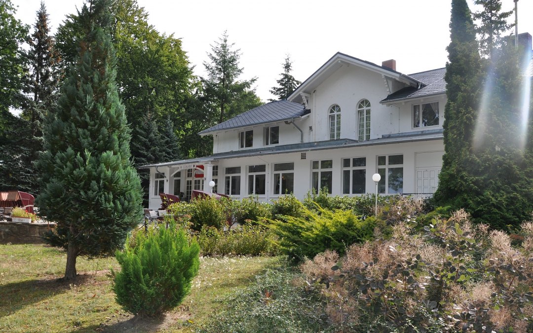 Hotel Weißes Schloß Heringsdorf - Buitenaanzicht van het terras, © TMV/Fischer