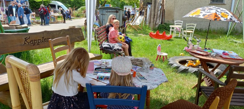 Hands-on activities for kids // &copy; Kulturhof Letschow e.V.