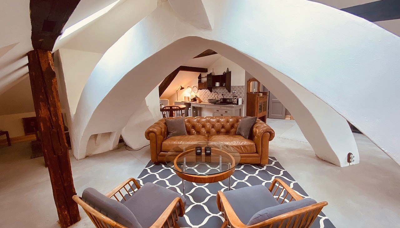 Indrukwekkende architectuur in de flat Delphi, &copy; Gutshaus Klein Kussewitz