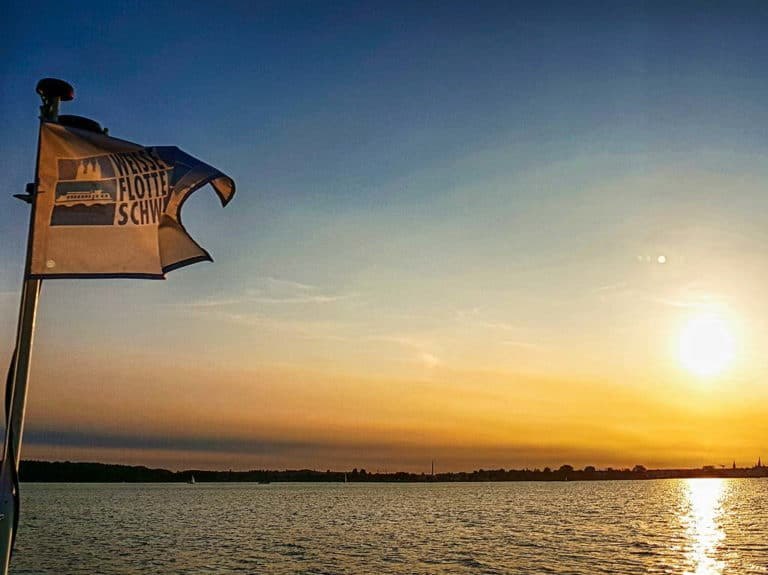 Erdinger twilight cruise, © WEISSE FLOTTE Fahrgastschiffahrt Schwerin GmbH Erdinger twilight cruise, © WEISSE FLOTTE Fahrgastschiffahrt Schwerin GmbH