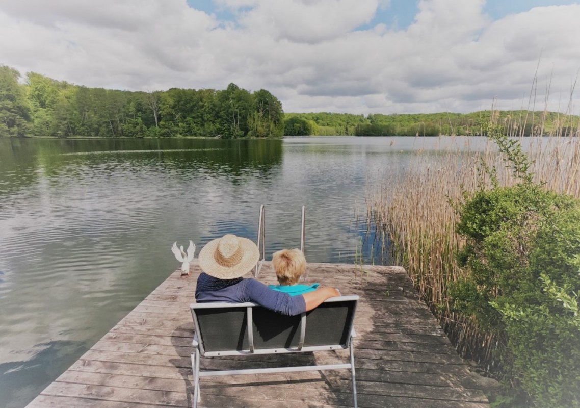 Vanaf de steiger heb je een prachtig uitzicht over de Haussee, © D. Rgener Vanaf de steiger heb je een prachtig uitzicht over de Haussee, © D. Rgener