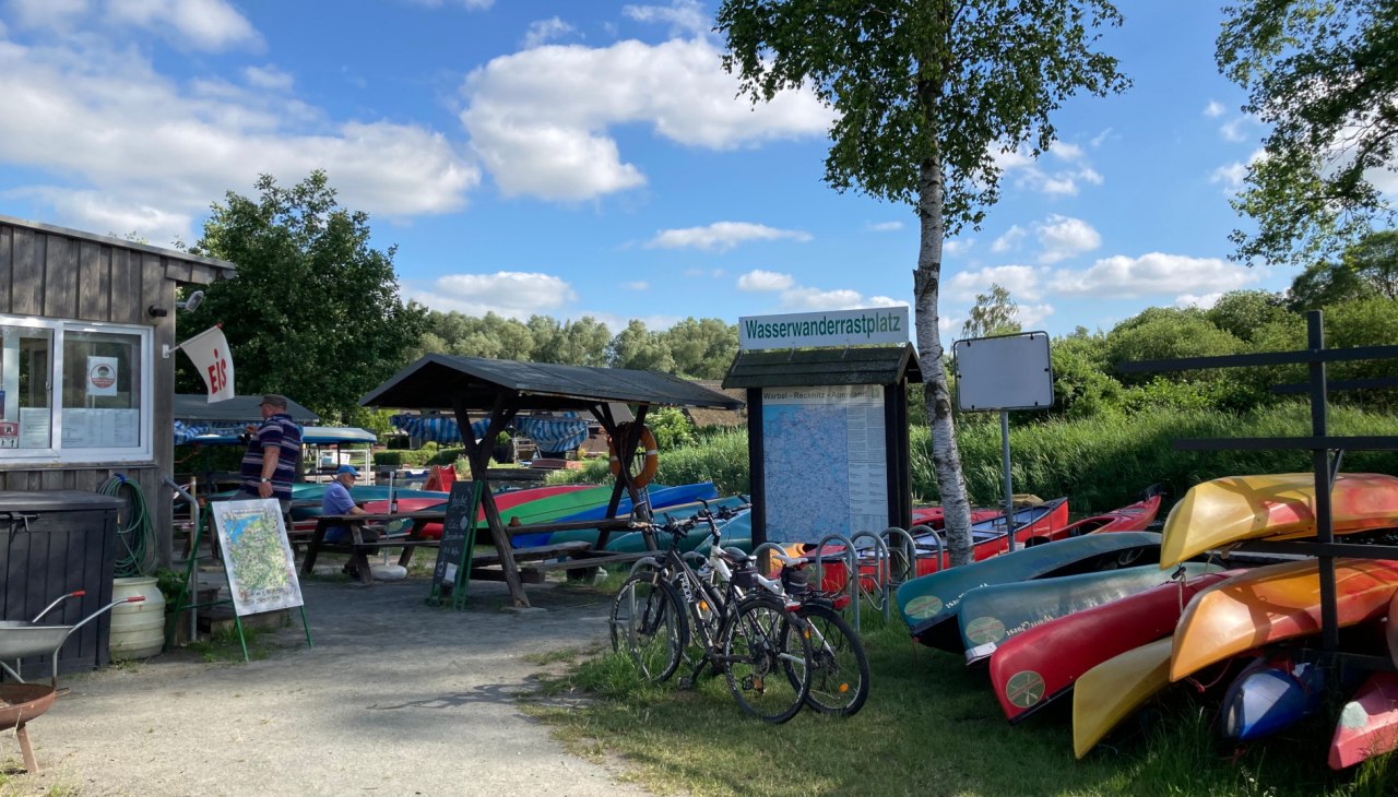 W miejscu odpoczynku dla wędrowc&oacute;w wodnych w Marlow, &copy; Manuela Steimle