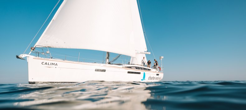 Under sail across the Baltic Sea // &copy; Dan Petermann