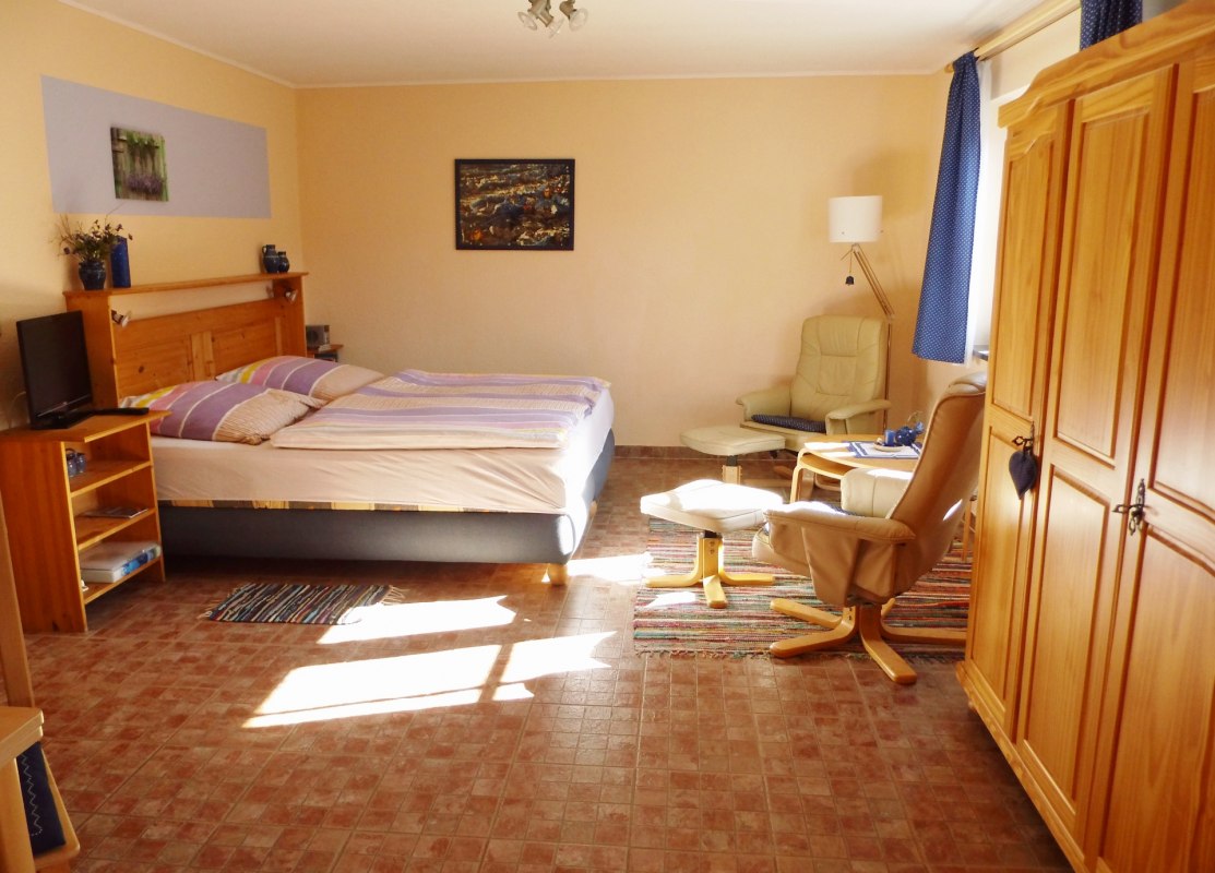 The combined living and sleeping area, &copy; Winfried Schneider