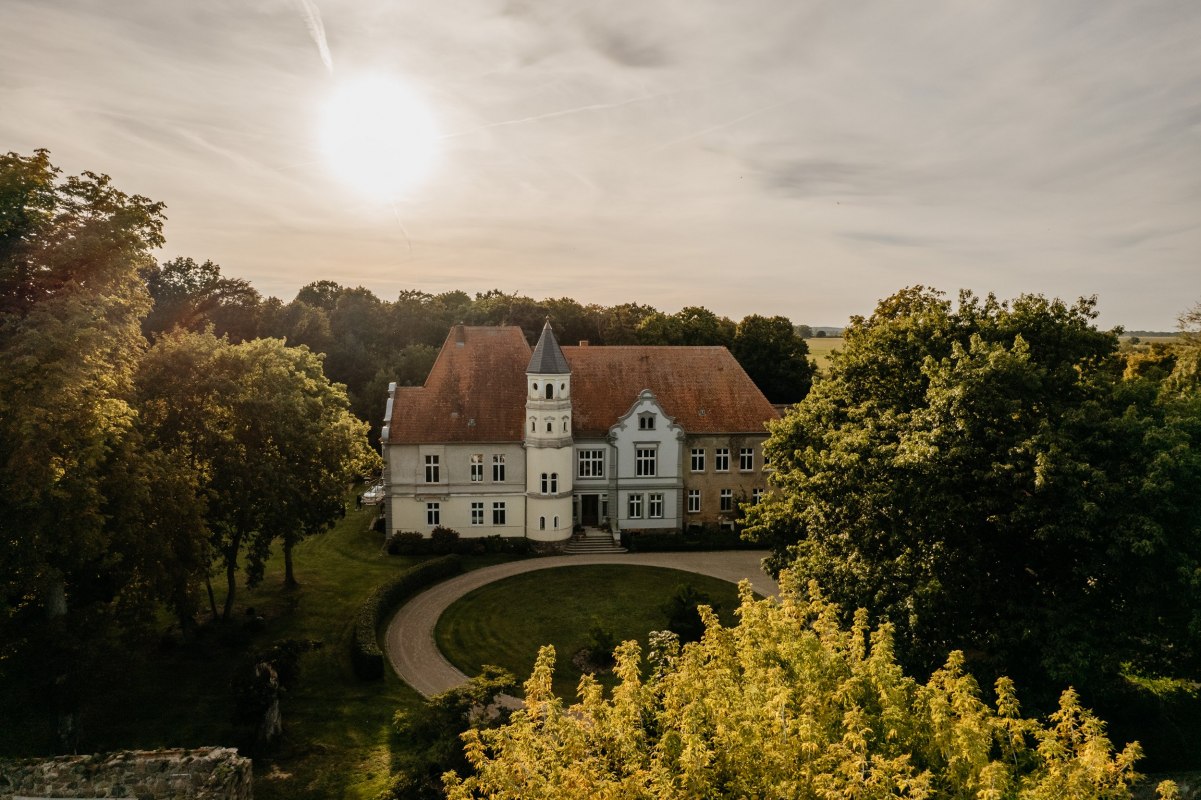 Aerial view of Sophienhof Palace Rondel in front of the house // © Dennis Reimann Aerial view of Sophienhof Palace Rondel in front of the house // © Dennis Reimann