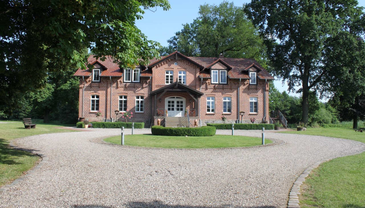 Widok z zewnątrz na Settin Manor House, © Resort Gut Settin