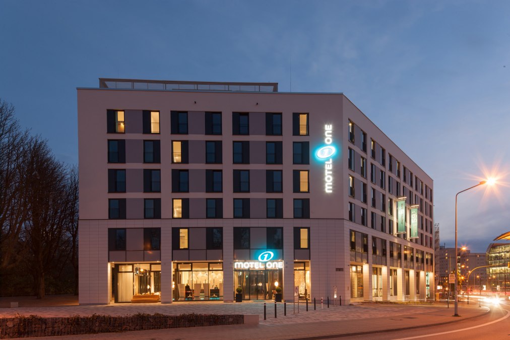 Widok z zewnątrz Motel One Rostock, © Motel One Rostock