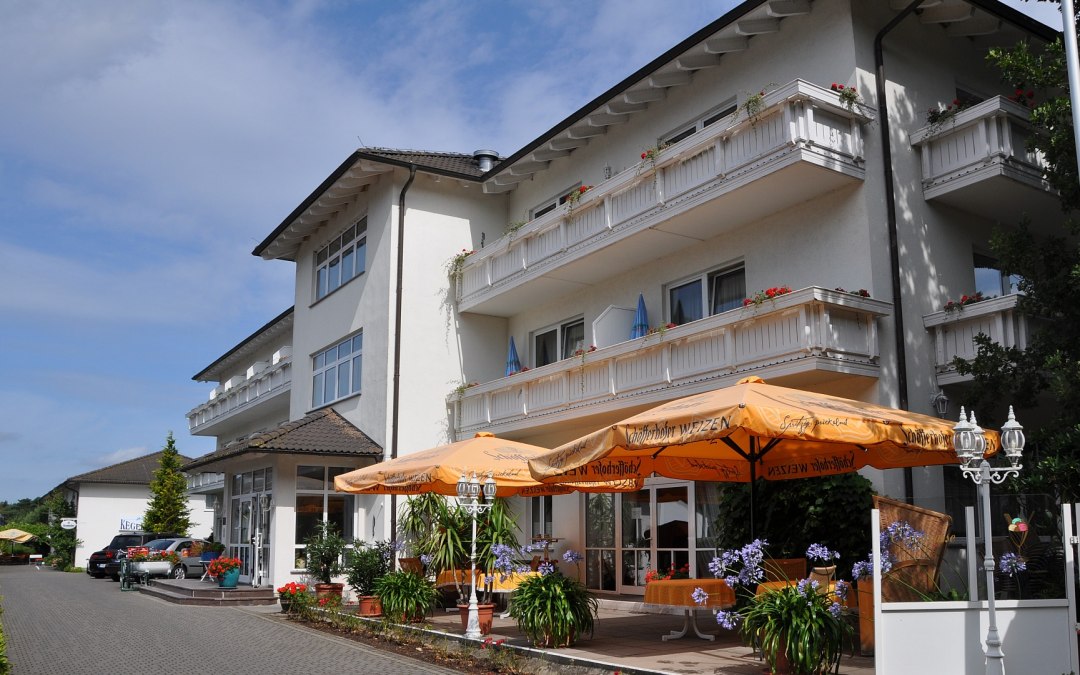 Exterior view hotel Nordkap, © TMV