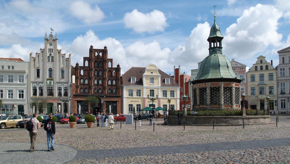 The restaurant "Alter Schwede" is located at the market place of Wismar, © Hansestadt Wismar, H.Volster
