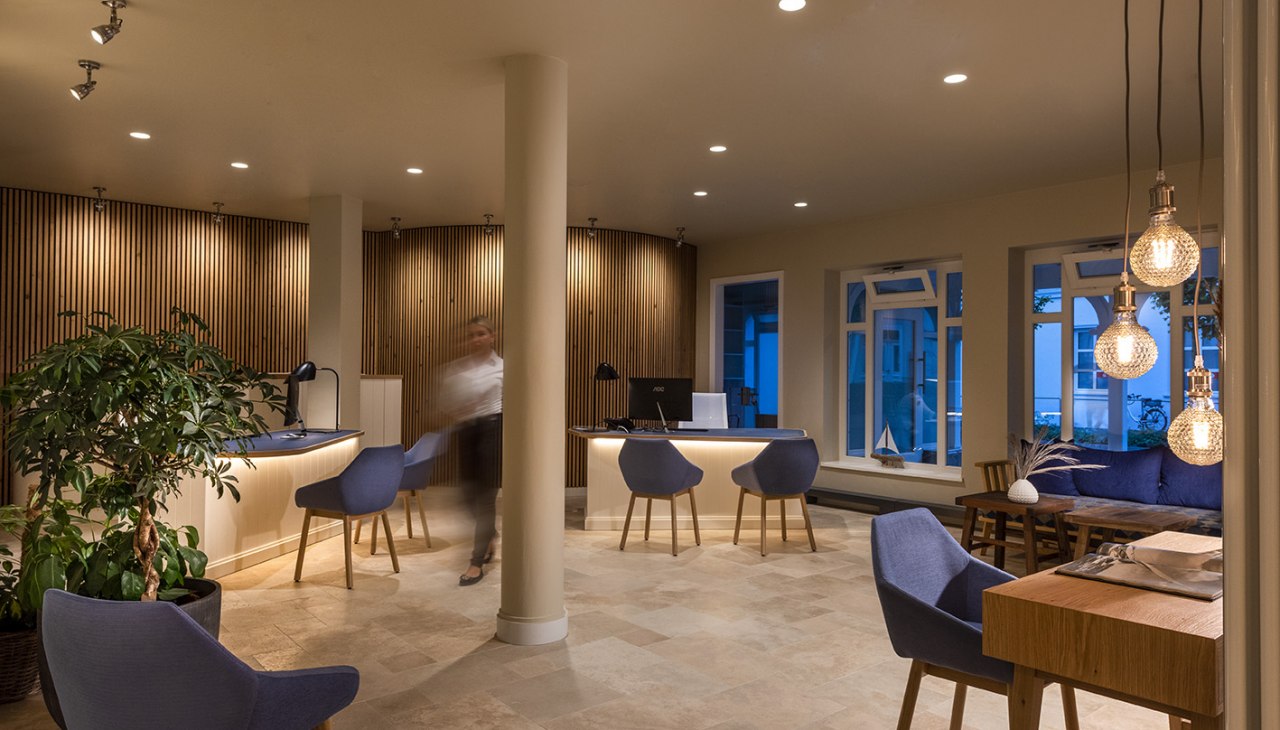 A visit to the lobby of the Loev - Vela Hotel, &copy; VELA Hotels AG