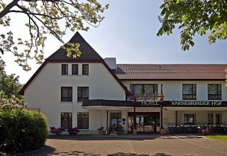Das Hotel Warnem&uuml;nder Hof in Rostock-Warnem&uuml;nde // &copy; Hotel Warnem&uuml;nder Hof GmbH & Co. KG