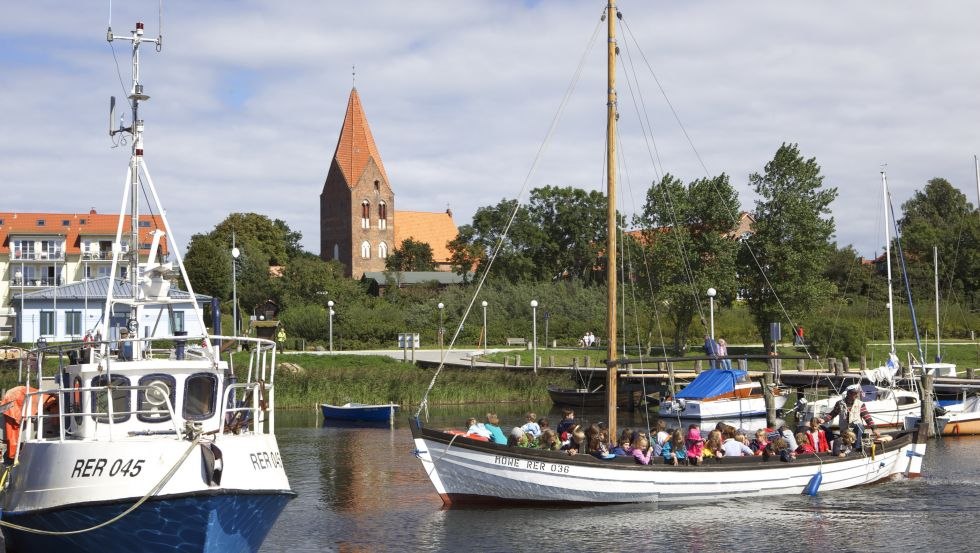 View from the harbor to the Rerik church, &copy; Kurverwaltung Ostseebad Rerik
