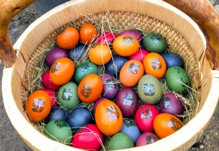 Colorful Easter eggs with city coat of arms, © Sabine Stöckmann Colorful Easter eggs with city coat of arms, © Sabine Stöckmann