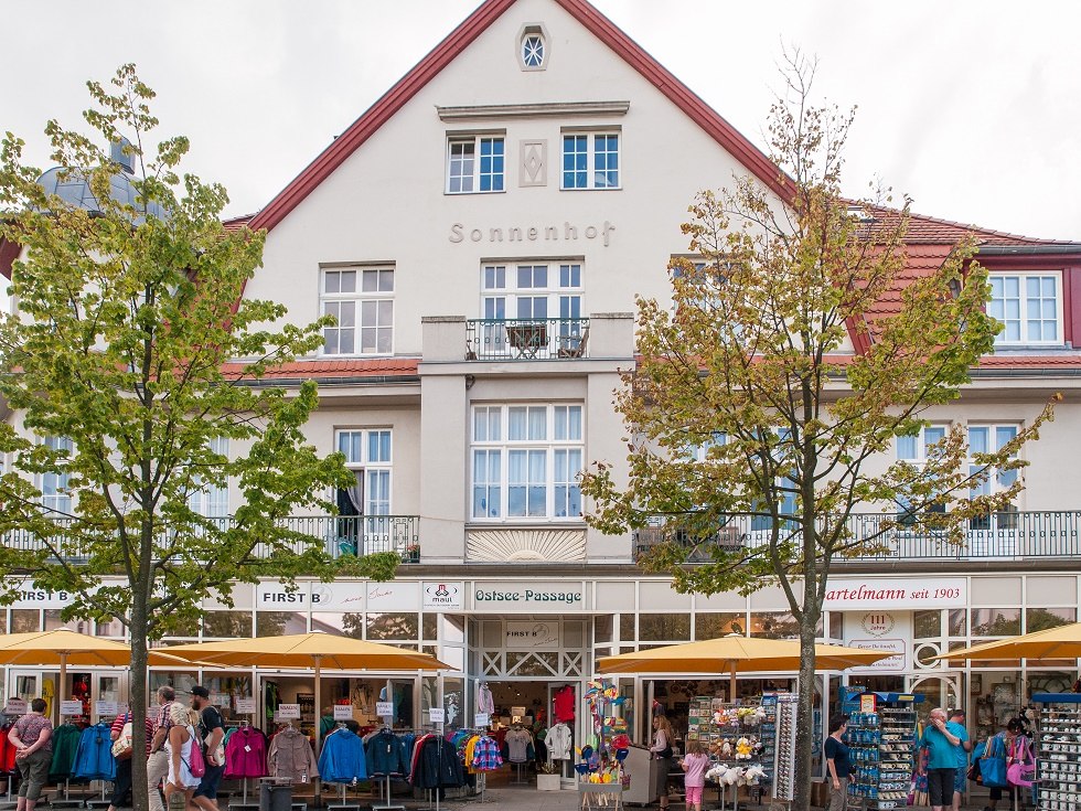 Dom od frontu. // © Frank Burger Dom od frontu. // © Frank Burger