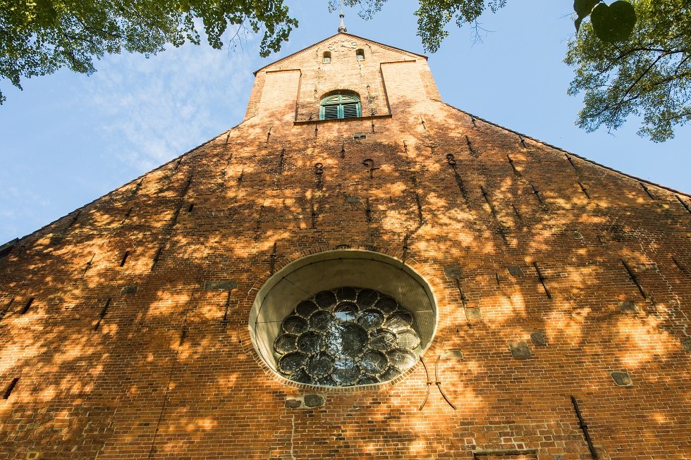the impressive west gable, &copy; Frank Burger