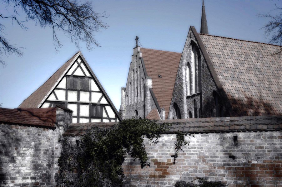 City wall with a view of the monastery buildings // © Geschichtswerkstatt Rostock e.V. City wall with a view of the monastery buildings // © Geschichtswerkstatt Rostock e.V.