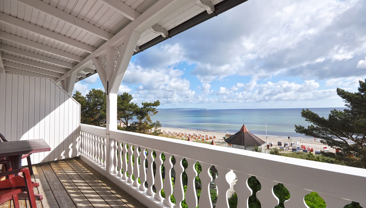 You have a fantastic sea view from our double rooms and the apartments., © Strandhotel zur Promenade
