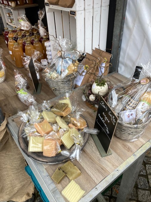 Producten in de boerderijwinkel van Eierbaron uit Freest., © Henry Schönrock Producten in de boerderijwinkel van Eierbaron uit Freest., © Henry Schönrock