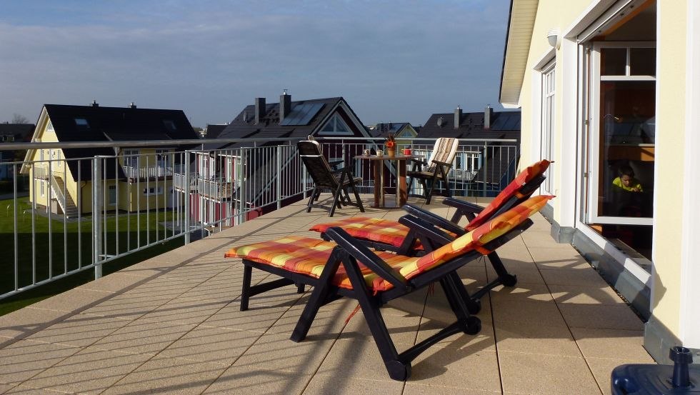 Duży taras słoneczny, Parkstraße 32, apartament wakacyjny 8 w Börgerende // © David-Touristik Duży taras słoneczny, Parkstraße 32, apartament wakacyjny 8 w Börgerende // © David-Touristik