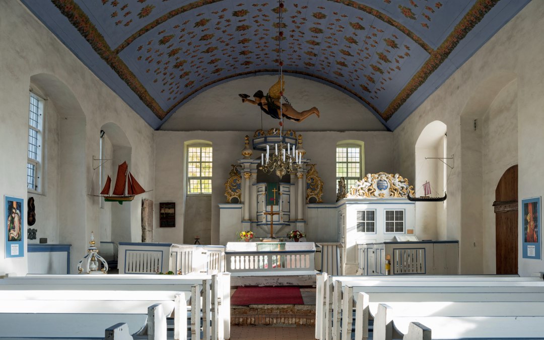 Island church in monastery from inside, © Uta Gau