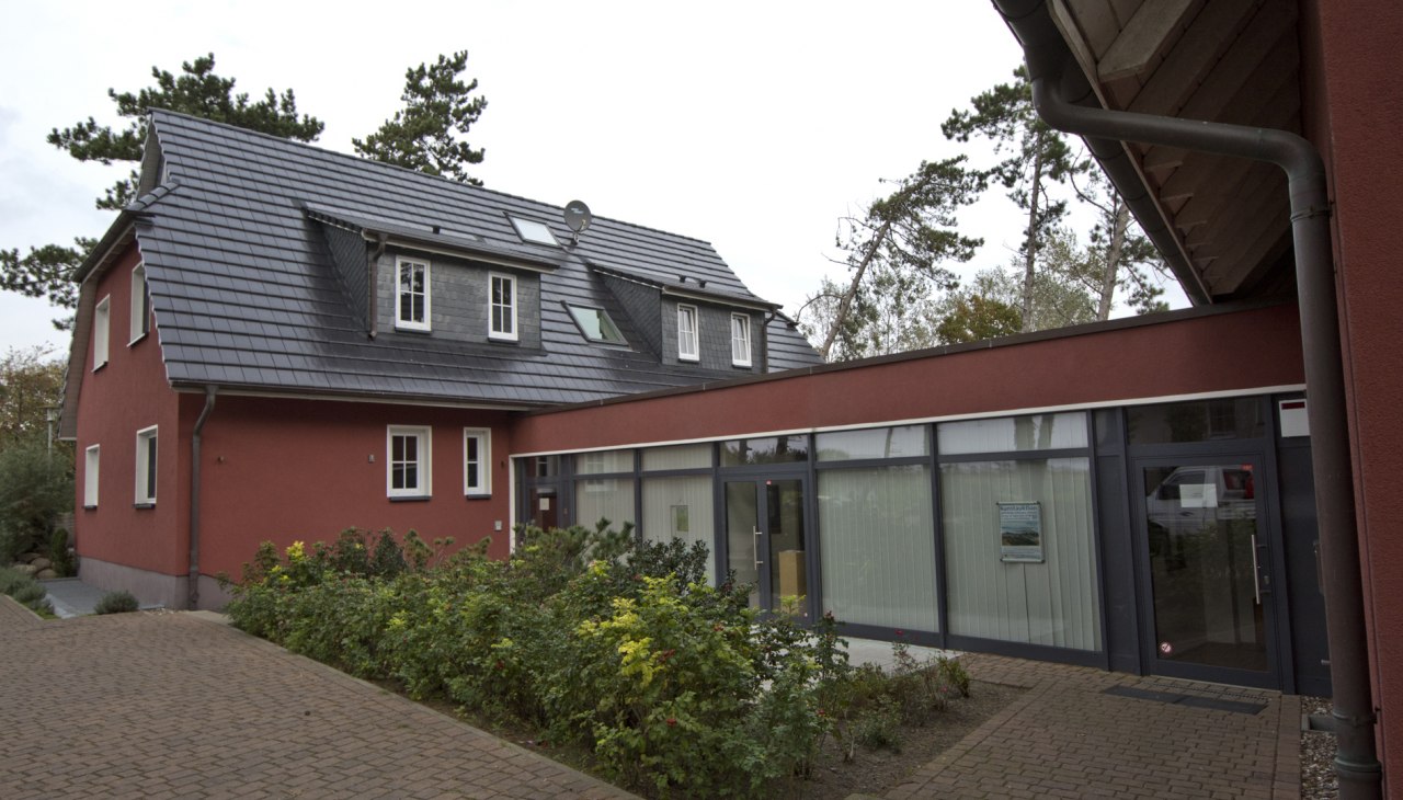 Kunsthaus aan de Schifferberg, &copy; Kurverwaltung Ahrenshoop &middot; Foto Thomas Kalweit