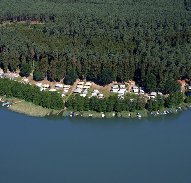 Geniet van de rust direct aan het meer midden in de uitgestrekte bossen. // © Haveltourist Geniet van de rust direct aan het meer midden in de uitgestrekte bossen. // © Haveltourist