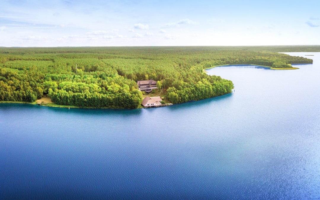 Luchtfoto Van der Valk Naturresort Drewitz Panorama 300dpi, © Van der Valk Freizeit und Touristik GmbH