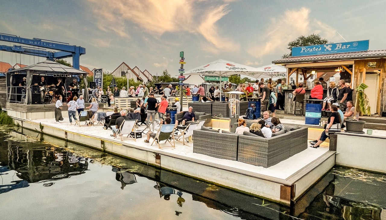 Piratenbar in het havenresort Müritz, © Kuhnle-Tours Piratenbar in het havenresort Müritz, © Kuhnle-Tours