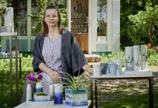 Porcelain bowls 'Falte', d100/ d140 // &copy; Thomas H&auml;ntzschel, Nordlicht