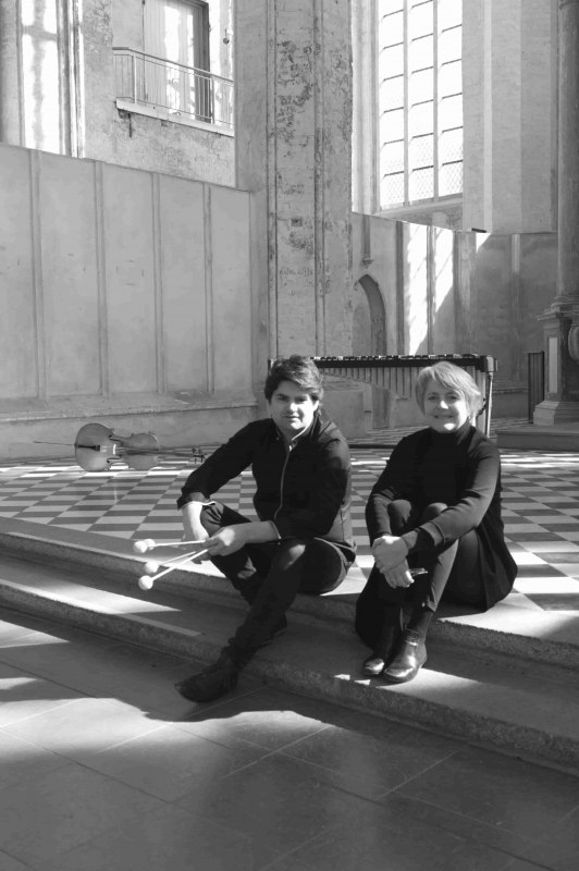 Wiolonczela i młotkiFriederike Fechner i Matthias Suter // © Fechner/Suter Wiolonczela i młotkiFriederike Fechner i Matthias Suter // © Fechner/Suter