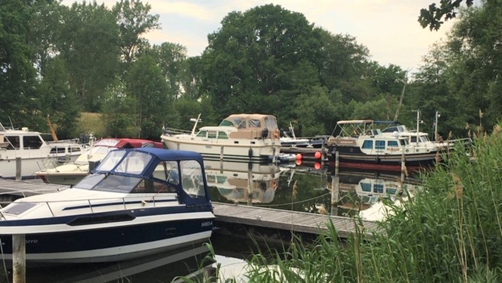 Jachthaven met aanlegsteiger, © WasserWanderZentrum Dömitz