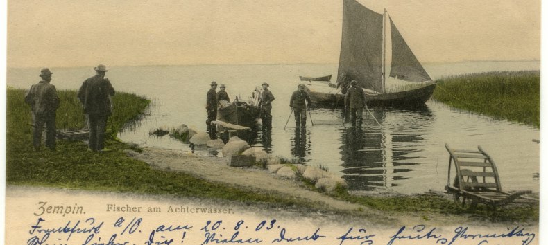 © 01 Fischer am Achterwasser.JPG
