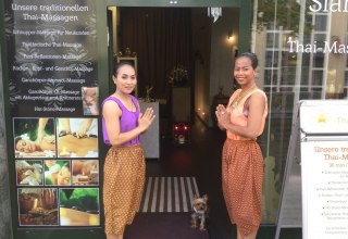 With pleasure we welcome you to traditional Thai massage, © Roland Görtz