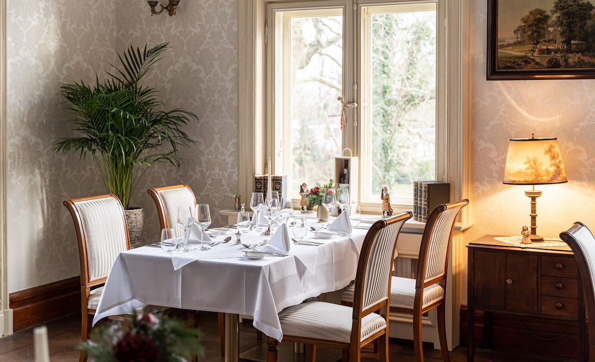 Restauracja w Gorow Castle Estate zaprasza na posiłek, © Schlossgut Gorow / DOMUSImages