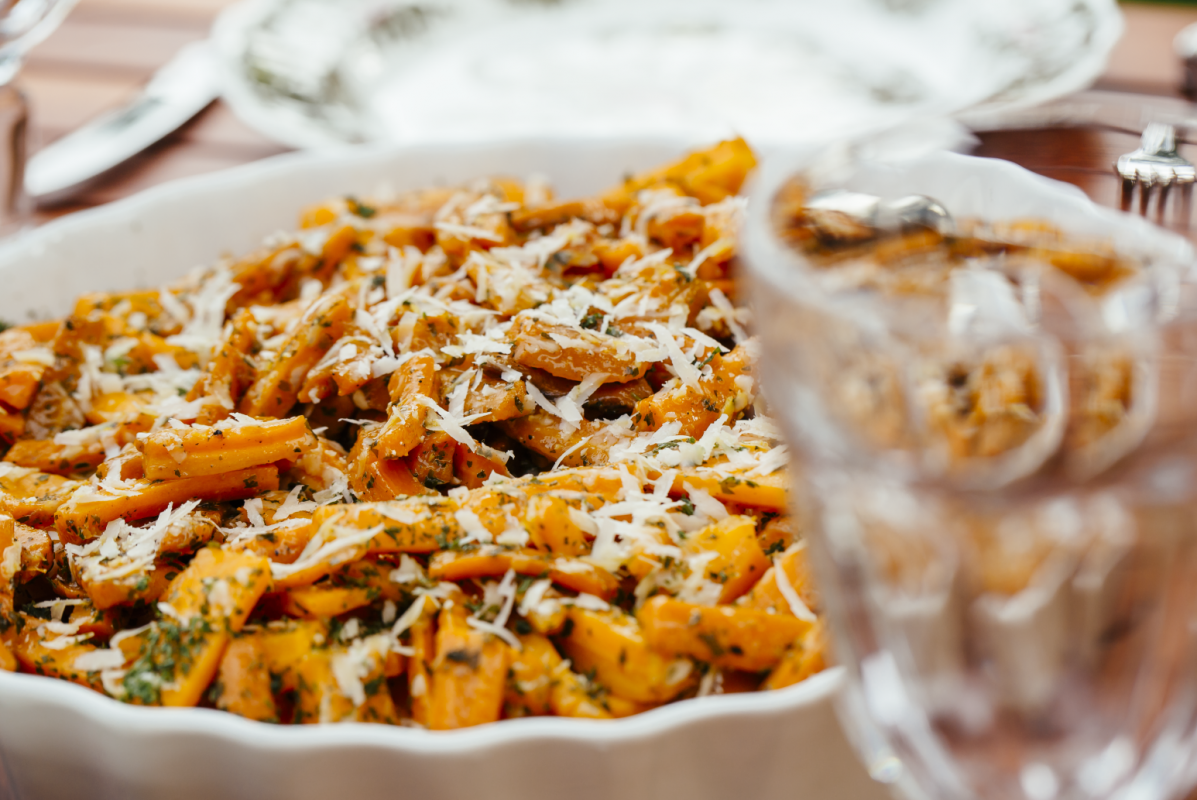 2025-04-24 09_38_25-Zu Tisch bei Freunden auf Schloss L&uuml;hburg_57.tif - IrfanView (Zoom_ 1569 x 1046), &copy; TMV/ Roth