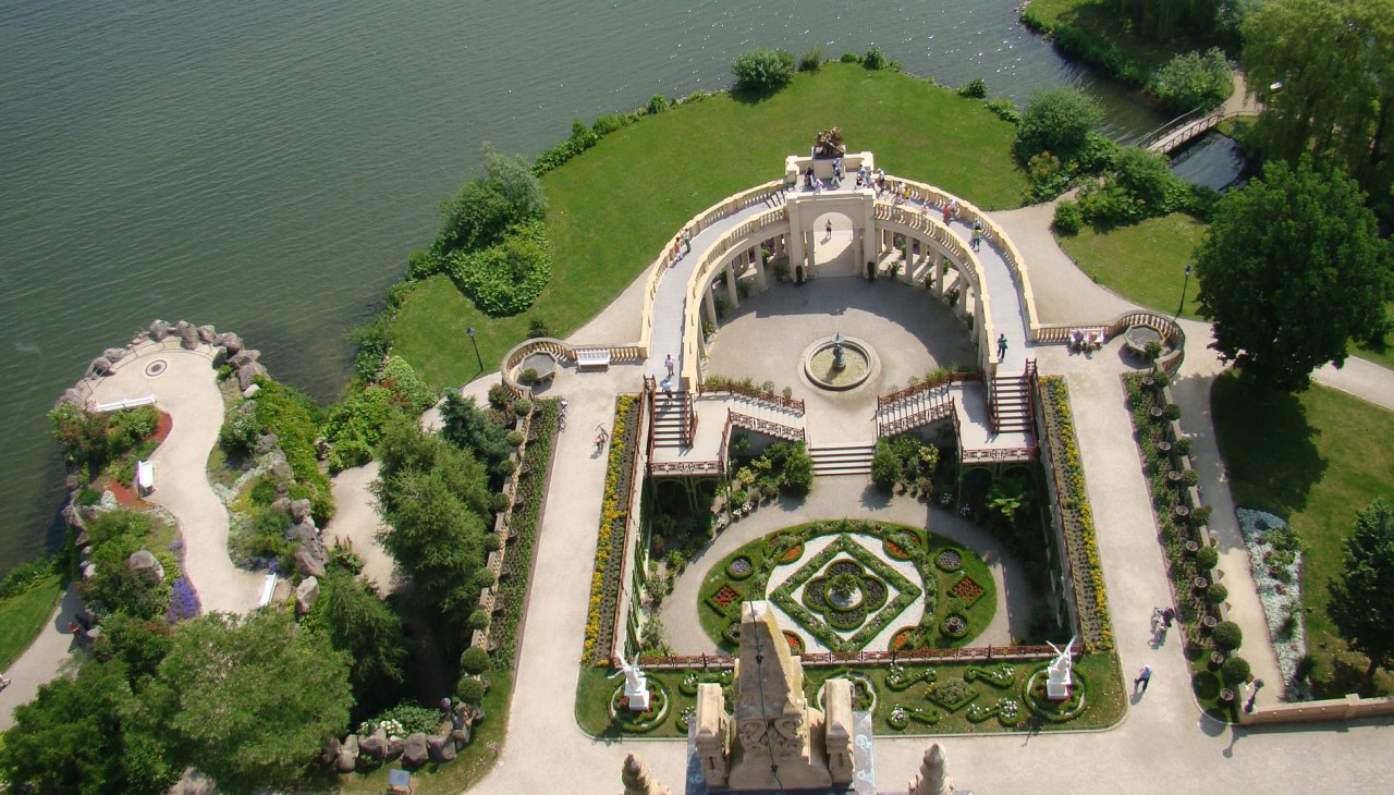 De oranjerie van Slot Schwerin van bovenaf, © Tourismusverband Mecklenburg-Schwerin